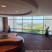 Foto scattata a Renaissance Dallas Richardson Hotel da J Scott O. il 9/27/2023