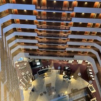 Foto scattata a Renaissance Dallas Richardson Hotel da J Scott O. il 1/24/2023