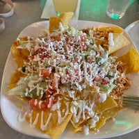 Das Foto wurde bei La Palapa, Mexican Cuisine &amp;amp; Mezcal Bar von Kate V. am 7/9/2022 aufgenommen