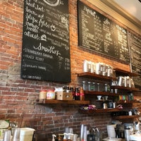 9/7/2017 tarihinde Kate V.ziyaretçi tarafından Delanie&amp;#39;s Coffee'de çekilen fotoğraf