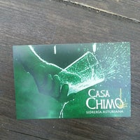 รูปภาพถ่ายที่ Casa Chimo Sidrería Asturiana โดย Hector C. เมื่อ 8/30/2013