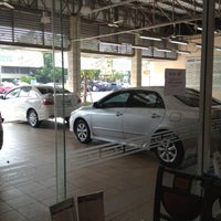Photo taken at Premium Car Care @ PTT Seri Thai Road by ราตรี ก. on 11/21/2012