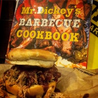 Photo taken at Dickey&amp;#39;s Barbecue Pit by R R. on 12/3/2015