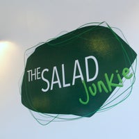 Foto tomada en The Salad Junkie  por The Salad Junkie el 3/13/2016