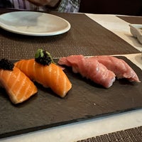 Снимок сделан в Tomo Japanese Restaurant пользователем Anil B. 1/6/2023