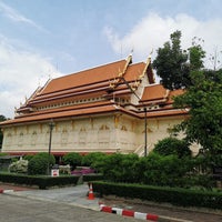 Photo taken at Wat Rajadhiwas Viharn by Jon S. on 11/26/2022
