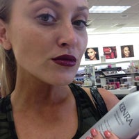 Photo taken at Ulta Beauty - Curbside Pickup Only by Nell Bell on 8/6/2014