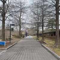 Photo taken at Colonial Williamsburg Regional Visitor Center by Carlos L. on 3/6/2022