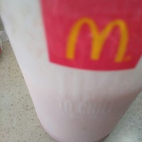 Photo taken at McDonald&amp;#39;s by Zmly N. on 8/19/2019