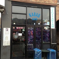 รูปภาพถ่ายที่ Kabab Café โดย John B. เมื่อ 2/2/2013