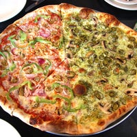 Снимок сделан в Apollonia&amp;#39;s Pizzeria пользователем Kelly B. 12/31/2012