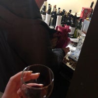 3/14/2018 tarihinde Julia S.ziyaretçi tarafından DOC Wine Shop'de çekilen fotoğraf