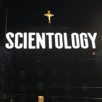 Foto tirada no(a) Church Of Scientology Los Angeles por Taylor D. em 4/1/2017