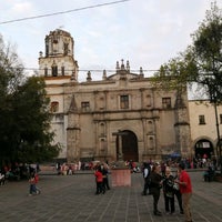 Photo taken at Iglesia de Coyoacán by Justin L. on 12/20/2021
