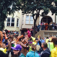 Photo taken at Bay To Breakers 2015 by Justin L. on 5/20/2015
