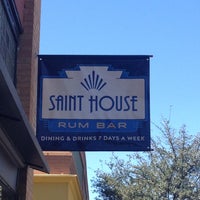 10/2/2013에 Matt R.님이 Saint House Rum Bar에서 찍은 사진