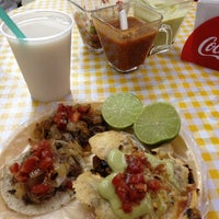 3/4/2013 tarihinde Fabián U.ziyaretçi tarafından Tacos, tacos y más tacos'de çekilen fotoğraf