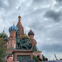 Photo taken at Monument to Minin and Pozharsky by ましろ on 9/2/2019