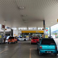 Foto diambil di Shell oleh Miyori pada 9/25/2022