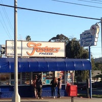 Photo taken at Fosters Freeze by Thirsty J. on 11/4/2012