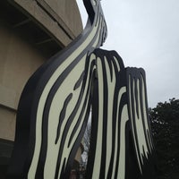 Photo taken at Brushstroke, Roy Lichtenstein (1996, enlarged and fabricated 2002-3) by William l. on 12/24/2012
