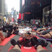 6/21/2015에 Ron님이 Solstice In Times Square에서 찍은 사진