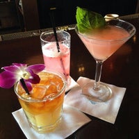 2/18/2014에 Ashley E.님이 The Eighteenth Cocktail Bar에서 찍은 사진