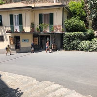 Foto diambil di Cinque Terre Trekking oleh Anne M. pada 6/17/2019