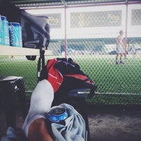 12/7/2013 tarihinde Joel L.ziyaretçi tarafından Golazo Futsal Singapore'de çekilen fotoğraf