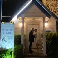 Foto tirada no(a) Graceland Wedding Chapel por Kary P. em 11/5/2022