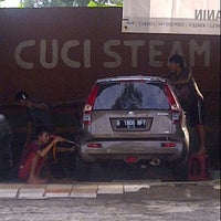 Photo taken at Cuci Steam Mobil 24 Jam 88 by Sway A. on 12/27/2012