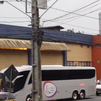 Photo taken at Ônibus Rio 2016 - Comitiva da Tocha Olímpica™ by Swarm B. on 8/3/2016