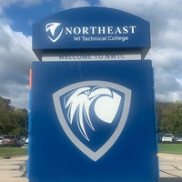 Foto tirada no(a) Northeast Wisconsin Technical College por Kole K. em 9/28/2022