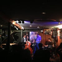 5/7/2013에 Snezhanna A.님이 Smalls Jazz Club에서 찍은 사진