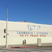 Photo taken at Phil&amp;#39;s Transfer &amp;amp; Storage by Ezra H. on 3/26/2015