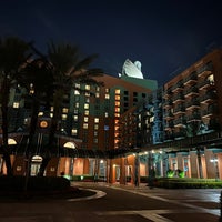Foto diambil di Walt Disney World Swan Hotel oleh J.P. C. pada 5/11/2023