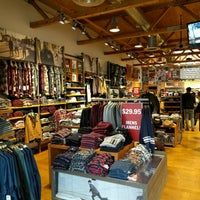 vans stanford mall