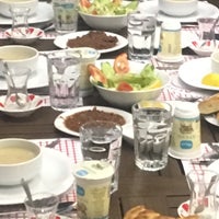 Снимок сделан в Okkalı Restaurant пользователем Tuğçe Ş. 6/24/2017