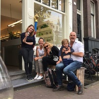 Снимок сделан в Van de Hare Amsterdam Barbers пользователем Tim t. 5/21/2016