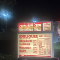 Photo taken at In-N-Out Burger by Adam C. on 9/18/2022