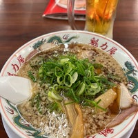 Photo taken at ラーメン魁力屋 河原町三条店 by Alice Y. on 5/27/2022