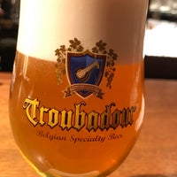 Photo taken at Belgian Beer Houblon by Alice Y. on 1/4/2017