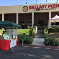 Photo taken at Ballast Point Brewing &amp;amp; Spirits by Katrin on 8/20/2018