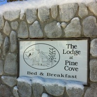 Foto scattata a The Lodge at Pine Cove da Katrin il 12/31/2012