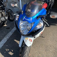 レッドバロン亀田店 Motorcycle Shop