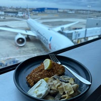 Photo taken at American Airlines Admirals Club by YK N. on 3/10/2023