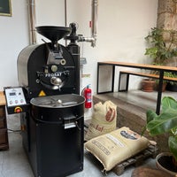 Photo taken at Fabrica Coffee Roasters by Alexander O. on 10/8/2022