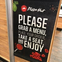 Photo taken at Pizza Hut by Martin S. on 11/6/2018