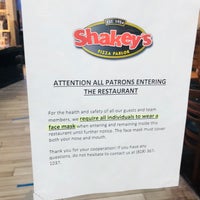 Photo taken at Shakey&amp;#39;s Pizza Parlor by Martin S. on 4/18/2020
