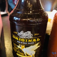 Photo taken at Lucille&amp;#39;s Smokehouse Bar-B-Que by Martin S. on 8/9/2019